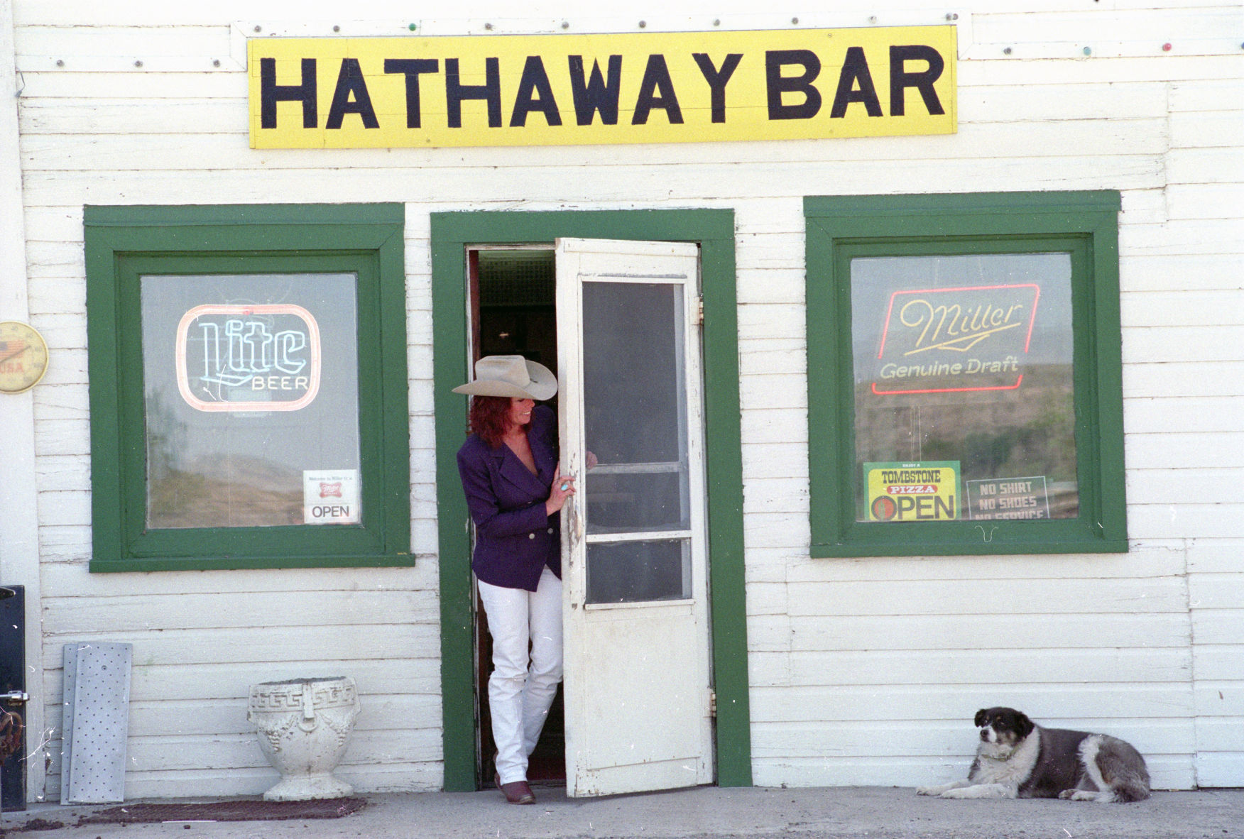 Star's Hathaway Bar, Hathaway, 1997